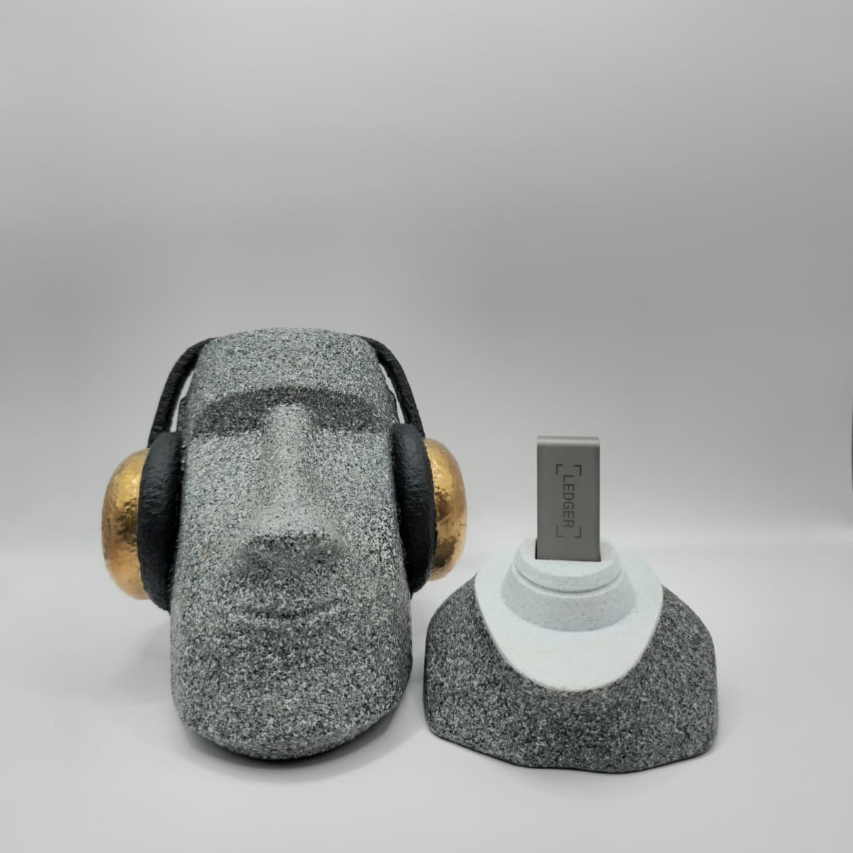 Headphones Moai